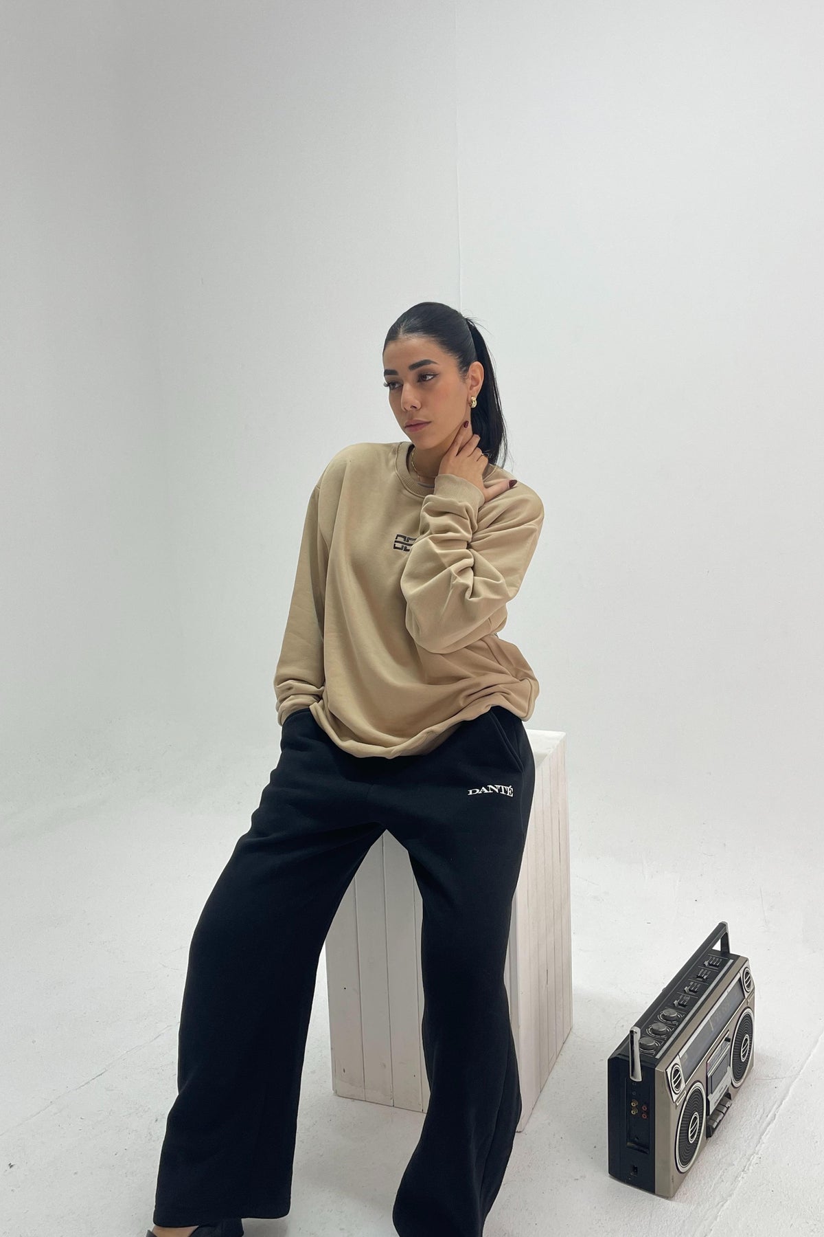 DC8/CREWNECK